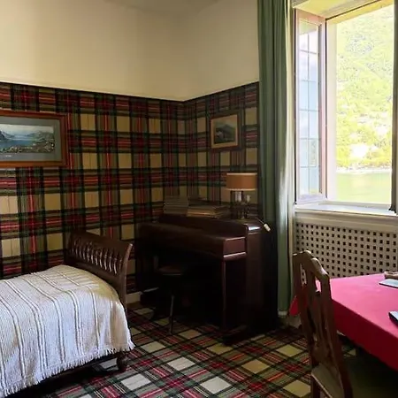 Unique Vintage - Privacy In A Park & Pool
